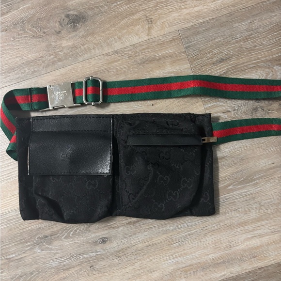 Gucci Black and Green Belt Bag with Signature Design - Picture 1 of 2